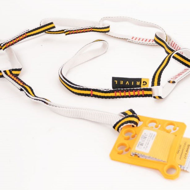 Daisy chain safety for aerial rigging