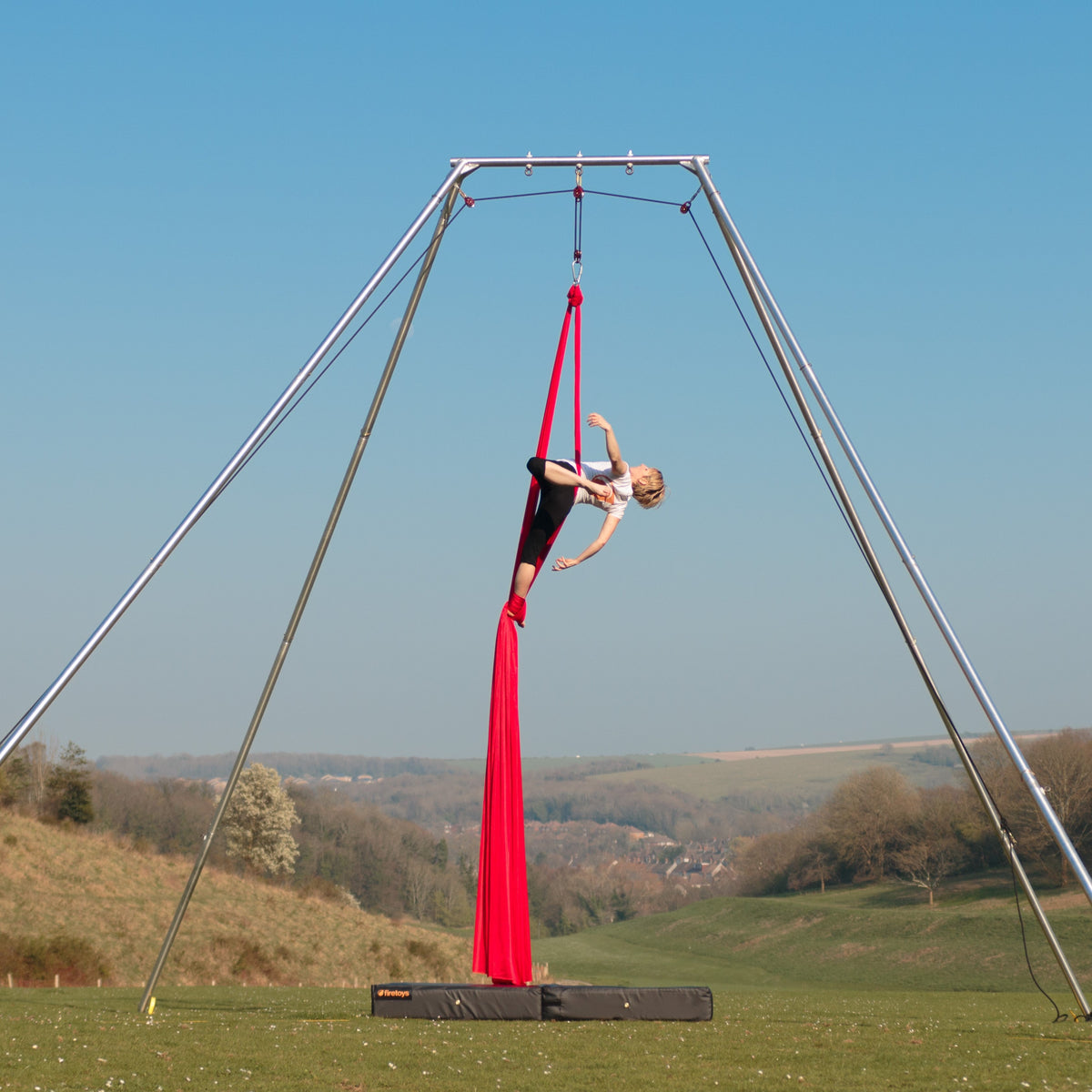 Firetoys Freestanding Outdoor Aerial Rig - 5.5m - BigRig